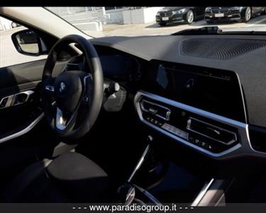 BMW Serie 3 330e Touring Business Advantage auto, Anno 2022, KM - hovedbillede