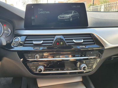 BMW Serie 5 520d Touring Luxury auto, Anno 2019, KM 83753 - hovedbillede