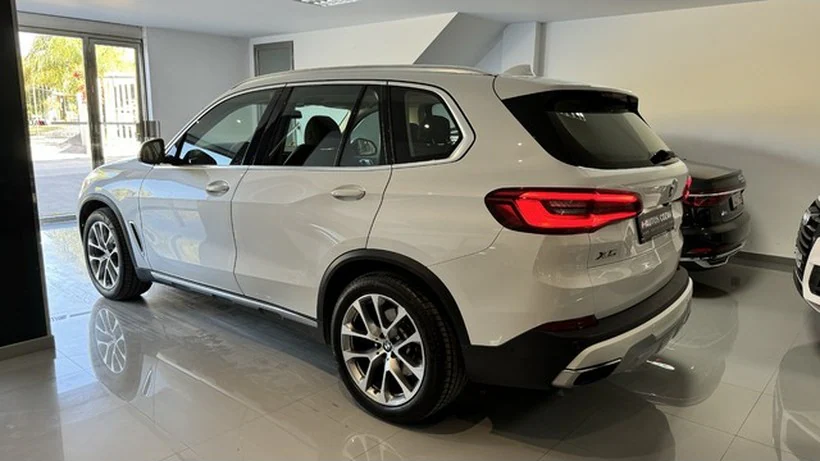 BMW X5 xDrive 30dA - hovedbillede