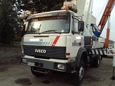 Iveco Lkw/trucks 330.35 Autospurgo Moro, Anno 1983, KM 100000 - hovedbillede