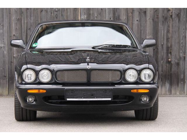 Jaguar XF 3.0 V6 Diesel Luxury-Leder-Navi-PDC-SD - hovedbillede