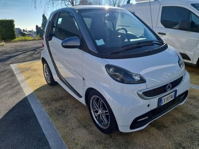 smart fortwo fortwo 1000 52 kW MHD coupé passion, Anno 2014, KM - hovedbillede