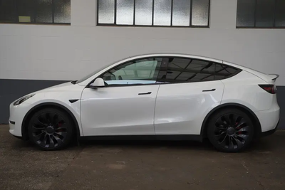 Tesla Model Y Performance AWD, Anno 2022, KM 43958 - hovedbillede