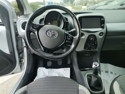 Toyota Aygo Connect 1.0 VVT i 72 CV 5 porte x cool, Anno 2020, K - hovedbillede