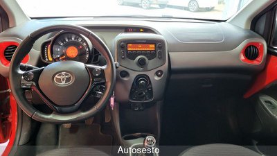 Toyota Yaris 1.0 5 porte Active, Anno 2022, KM 40798 - hovedbillede