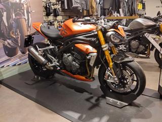TRIUMPH Speed Triple 1200 RS 2023 (rif. 18237501), Anno 2022 - hovedbillede