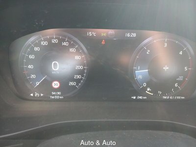 VOLVO XC90 D5 AWD Geartronic Momentum (rif. 18872490), Anno 2018 - hovedbillede