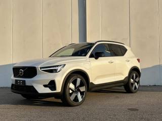 VOLVO XC40 D3 AWD Geartronic Business Plus (rif. 20069322), Anno - hovedbillede